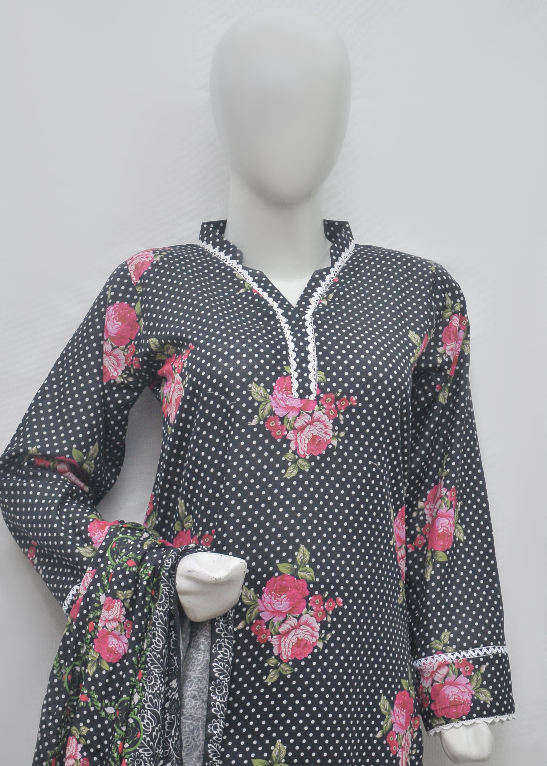 Premium Printed 3pc Khaddar Suit – Winter Collection
