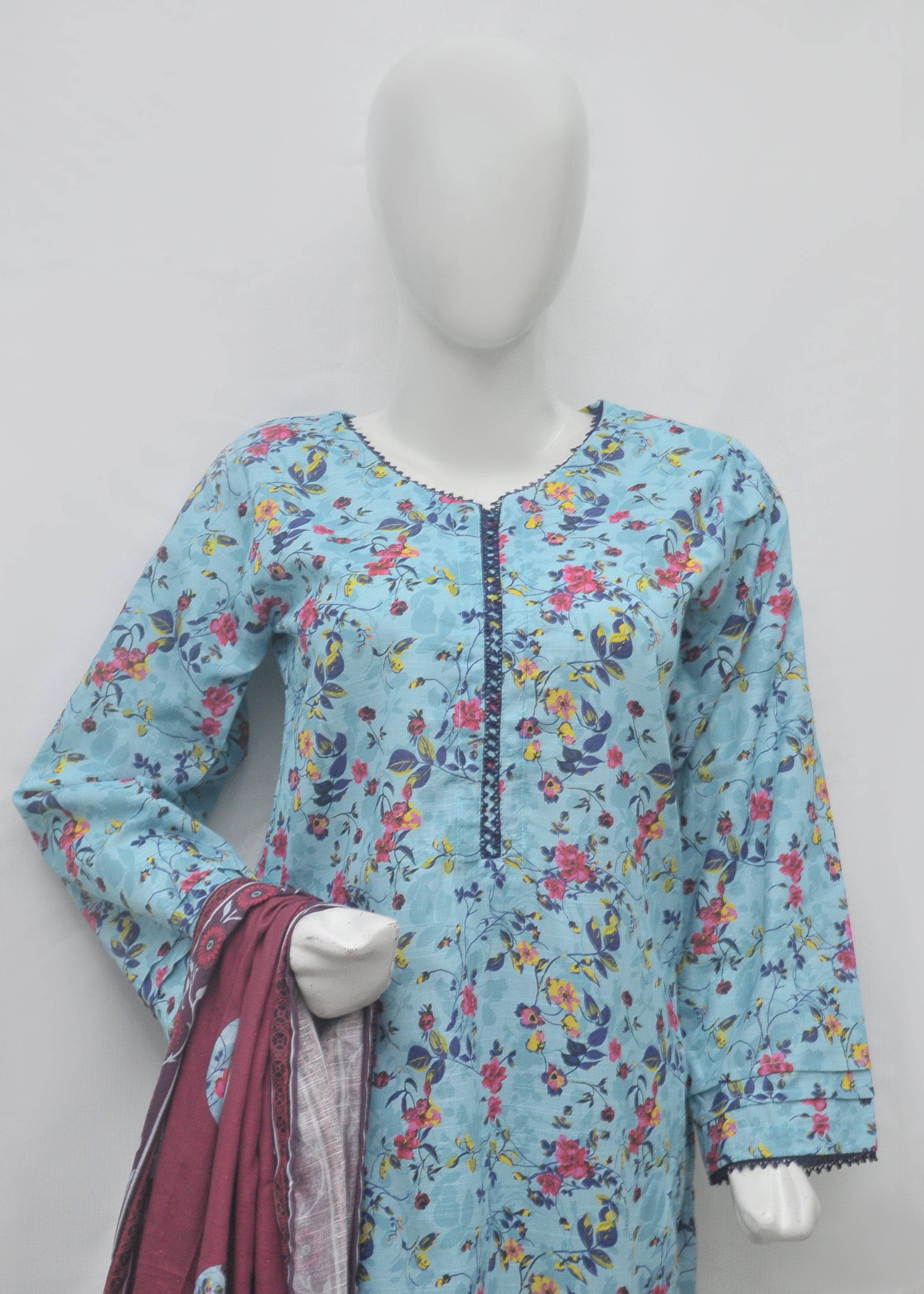 Premium Printed 3pc Khaddar Suit – Winter Collection