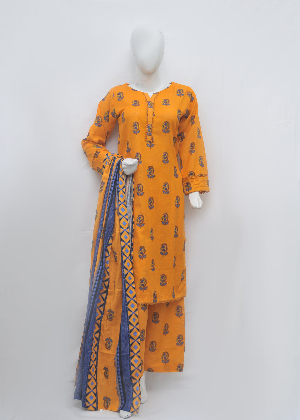 Premium Printed 3pc Khaddar Suit – Winter Collection