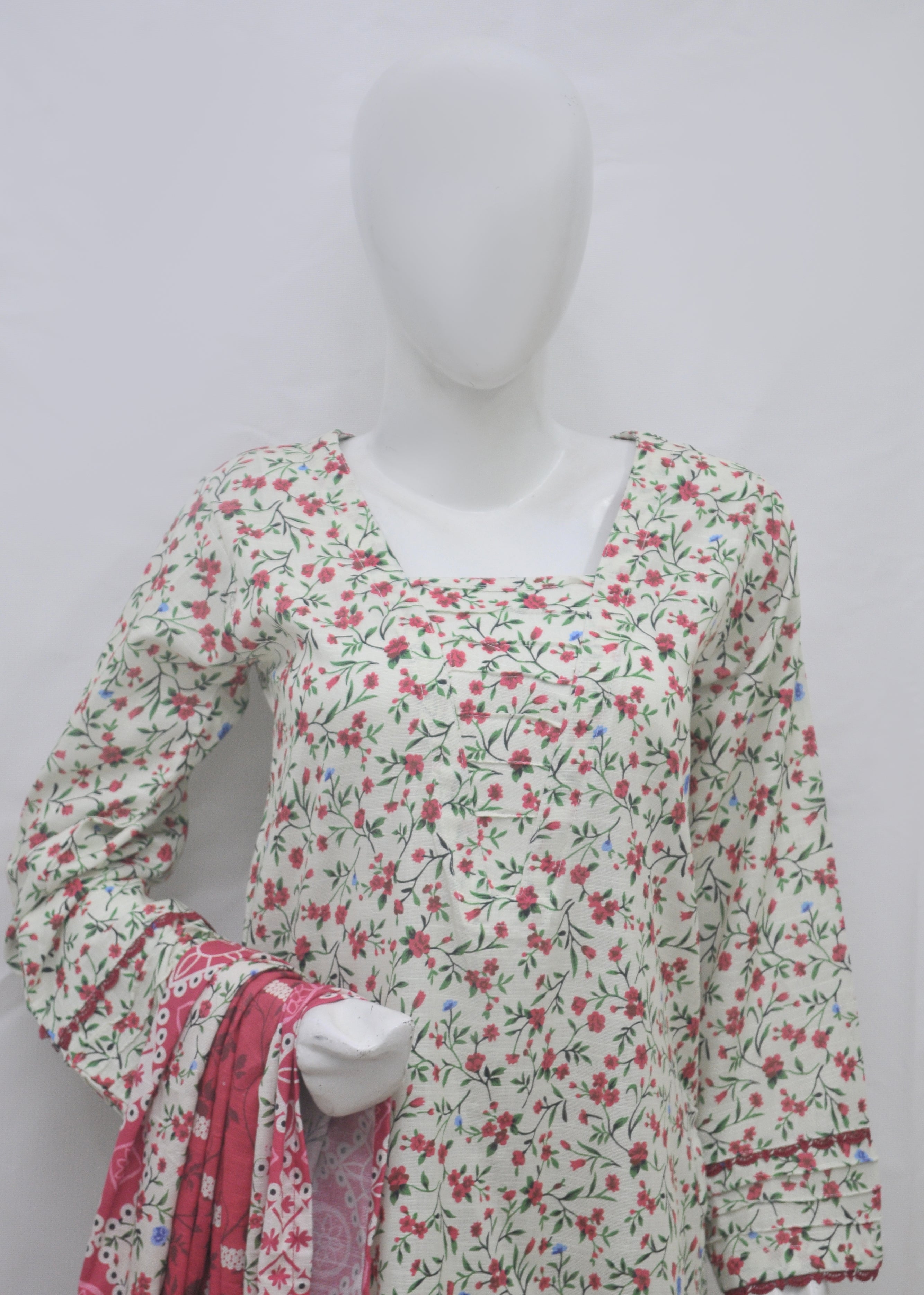Premium Printed 3pc Khaddar Suit – Winter Collection