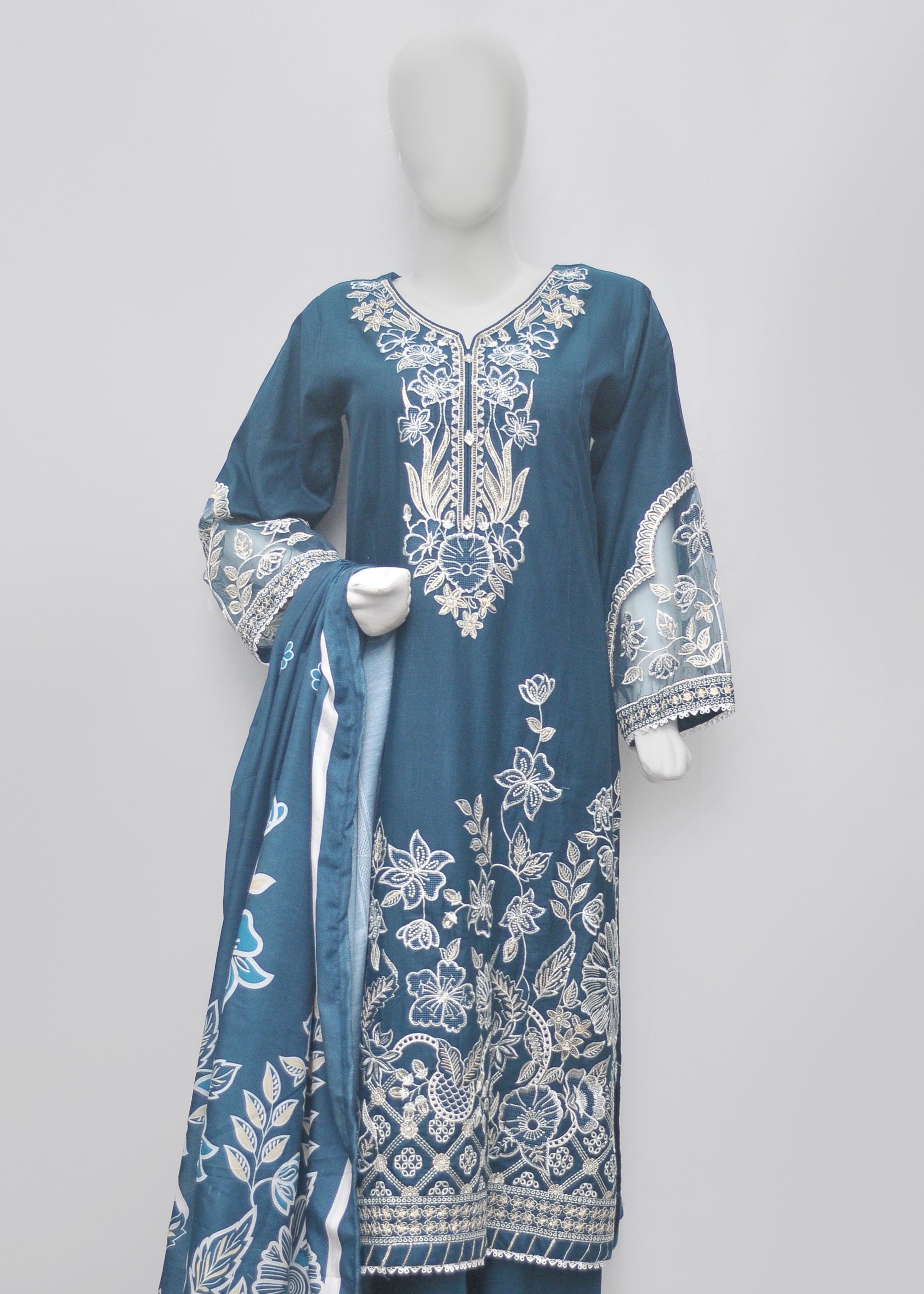 Embroidered Khaddar 3pc - Winter Collection